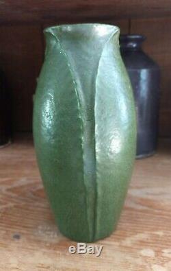 Grueby Pottery Vase Massachusetts Arts & Crafts Leaf Design Matte Glaze