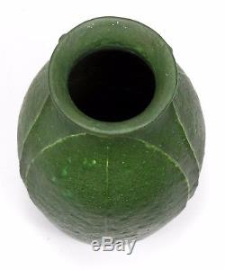 Grueby Pottery matte green 3 leaf 7.25 ovoid vase Arts & Crafts Boston