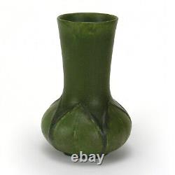 Grueby Pottery matte green 5 leaf 7.75 bulbous vase Arts & Crafts Boston