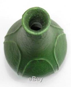 Grueby Pottery matte green 5 leaf & bud rare bottle vase Arts & Crafts Boston