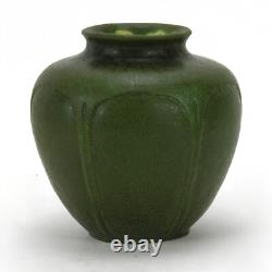 Grueby Pottery matte green 6 leaf panel 4.25 bulbous vase Arts & Crafts Boston