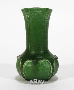 Grueby Pottery matte green bulbous bottom leaf and bud vase Arts & Crafts Boston