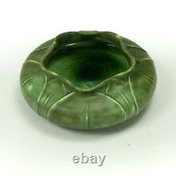 Grueby Pottery matte green pinched lip leaf vase 6 dia Arts & Crafts Boston