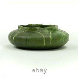 Grueby Pottery matte green pinched lip leaf vase 6 dia Arts & Crafts Boston