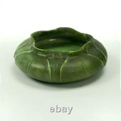 Grueby Pottery matte green pinched lip leaf vase 6 dia Arts & Crafts Boston