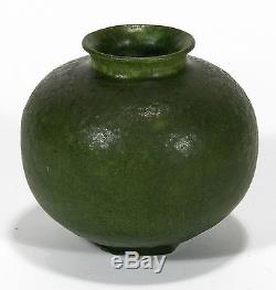 Grueby Pottery matte green spherical cabinet vase Arts & Crafts Boston