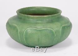Grueby Pottery matte light green 6 leaf squat vase Arts & Crafts Boston