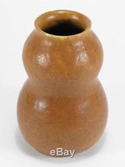 Grueby Pottery matte ochre butterscotch double gourd vase Arts & Crafts