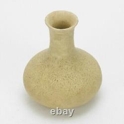 Grueby Pottery plain matte oatmeal white 4 cabinet vase Arts & Crafts Boston