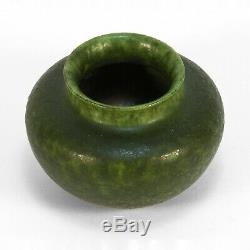 Grueby Pottery plain mottled matte green cabinet vase Arts & Crafts Boston