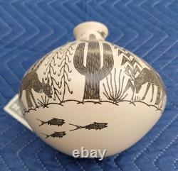HECTOR GALLEGOS JR Mata Ortiz Sgraffito Vase 6-Mexican Arts & Crafts Pottery