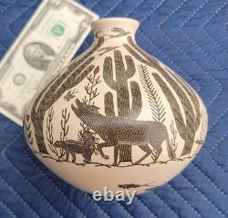 HECTOR GALLEGOS JR Mata Ortiz Sgraffito Vase 6-Mexican Arts & Crafts Pottery