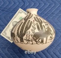 HECTOR GALLEGOS JR Mata Ortiz Sgraffito Vase 6-Mexican Arts & Crafts Pottery
