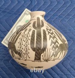 HECTOR GALLEGOS JR Mata Ortiz Sgraffito Vase 6-Mexican Arts & Crafts Pottery