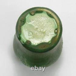 Hampshire Pottery 6.25 vase matte green glaze arts & crafts shape #52