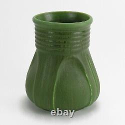 Hampshire Pottery 6.75 vase matte green glaze arts & crafts teco buttress shape