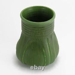 Hampshire Pottery 6.75 vase matte green glaze arts & crafts teco buttress shape