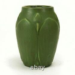 Hampshire Pottery 7.25 matte green leaf & bud vase #42 arts & crafts Keene NH