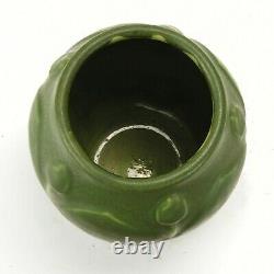 Hampshire Pottery 7.25 matte green leaf & bud vase #42 arts & crafts Keene NH