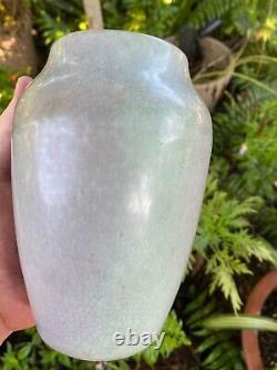 Hampshire Pottery Arts Crafts Curdled Glaze 6.25 # 18/2 Signed Vase green matte