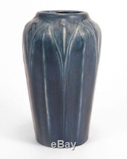 Hampshire Pottery matte blue glaze arts & crafts 6 leaf & bud vase grueby form