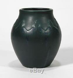Hampshire Pottery matte dark blue green arts & crafts trefoil flower design vase