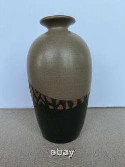Handmade Jordan Stoneware Vase Madaba Tribal Carved Geometric Design 2005