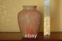 Impressive Camark Art Pottery Matte Rose Green Overflow Vase Arts & Crafts #132
