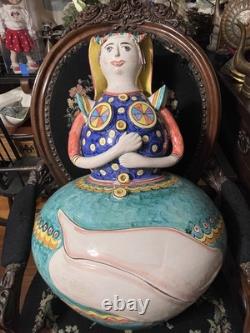 Italian Hand crafted Ceramic 26 Lady Statue. L'ARCHETTO VIETRI Signed F