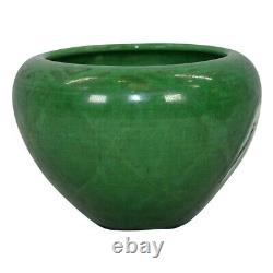 Japanese Art Pottery Etched Emerald Green Heron Arts and Crafts Planter Vase