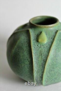 Jemerick Pottery 1999 SJ Mottled Matte Green w Bud VASE Grueby-esque Arts Crafts