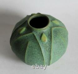 Jemerick Pottery 1999 SJ Mottled Matte Green w Bud VASE Grueby-esque Arts Crafts