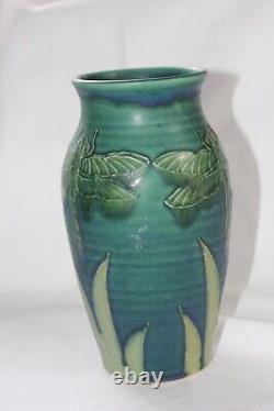 La Pointe Studio arts & Crafts inspire California Pottery Ceramic Dragonfly Vase