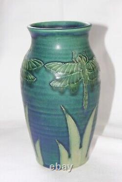 La Pointe Studio arts & Crafts inspire California Pottery Ceramic Dragonfly Vase