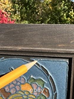 MARBLEHEAD POTTERY FRUIT & BASKET DECORATED ARTS & CRAFTS TRIVET TILE c1908-1915