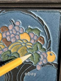MARBLEHEAD POTTERY FRUIT & BASKET DECORATED ARTS & CRAFTS TRIVET TILE c1908-1915