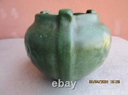 MINT Weller Arts & Crafts Matte Green 4 1/4 by 5 Geometric & Faux Buttress Pot