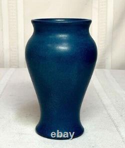 Marblehead Pottery, Corseted Shoulder Matte Blue Vase, Arts & Crafts, Great Form
