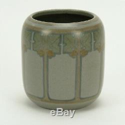 Marblehead Pottery HT plant decorated berry tree Arts & Crafts matte gray blue