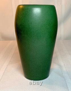 Marblehead Pottery, Lg Tapered Swollen Matte Green Vase Htf Color Arts & Crafts