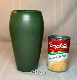 Marblehead Pottery, Lg Tapered Swollen Matte Green Vase Htf Color Arts & Crafts