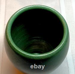 Marblehead Pottery, Lg Tapered Swollen Matte Green Vase Htf Color Arts & Crafts