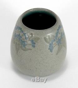 Marblehead Pottery floral decorated vase Arts & Crafts matte gray blue green