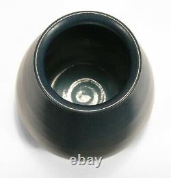 Marblehead Pottery undecorated hand thrown matte blue vase arts & crafts Baggs