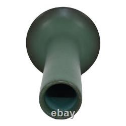 Marblehead Vintage Arts And Crafts Pottery Matte Green Bud Vase Shape 105