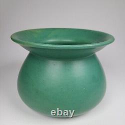 Matte green mission arts and crafts Roycroft Era cuspidor spitoon Vase