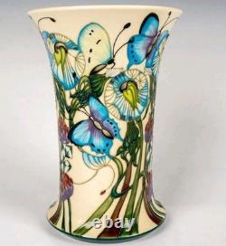 Moorcroft LG Butterfly Vase 158/8 Purple Hairstreak by Emma Bossons MINT