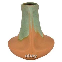 Muncie 1920s Vintage Arts And Crafts Pottery Matte Green Brown Handled Vase 143