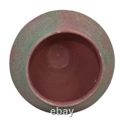 Muncie Vintage Arts And Crafts Pottery Matte Green Over Rose Ceramic Vase 403