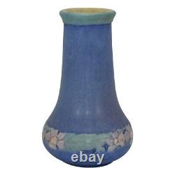 Newcomb College 1924 Arts and Crafts Art Pottery Blue Floral Vase 214 (Irvine)